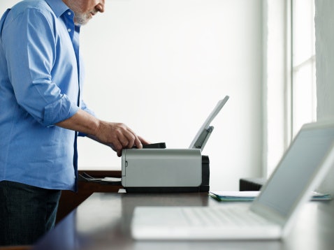 Laser Printer Uses Toner Cartridge