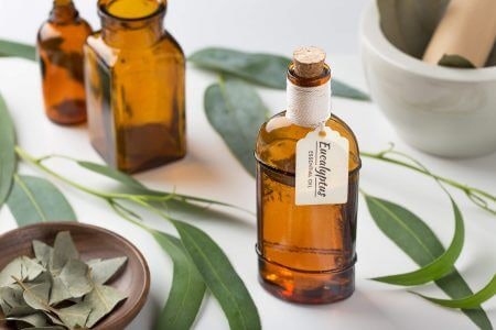 Use Eucalyptus Oil on the Skin Before Applying Henna