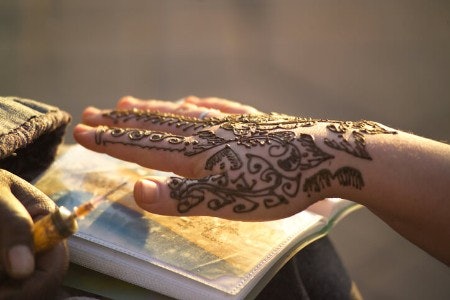 If You Want Finer Lines and Crimson-Toned Stain, Prefer Moroccan Henna Powder 