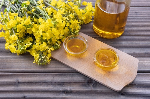 Sunflower, Canola, and Mustard Oils Are Good For High-Heat Cooking