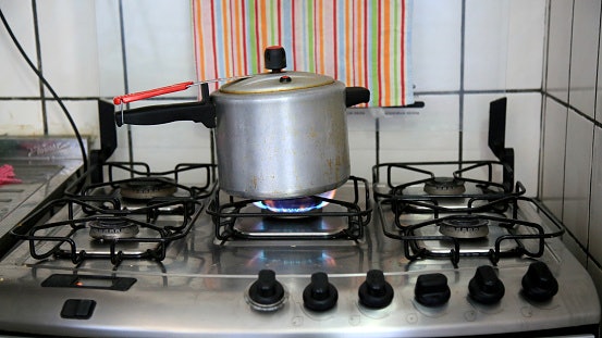 Stainless Steel Poses No Health Concerns but Increases Cooking Time