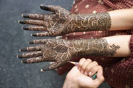 If You Want Henna for Body Art Mehendi, Look for PPD-Free Options