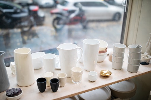 Ceramic and Porcelain Mugs Are Microwave and Dishwasher-Safe