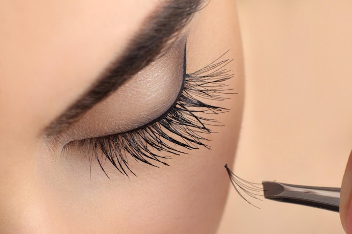 Those with Eyelash Extensions Should Go for Gentle Formulas and Skinny Wands